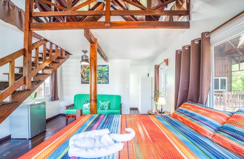 Placencia Hotel | Green Parrot Belize
