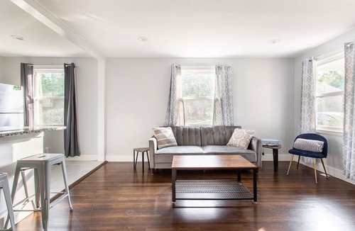 Inglewood House | Fenced Patio Home! Pet friendly!