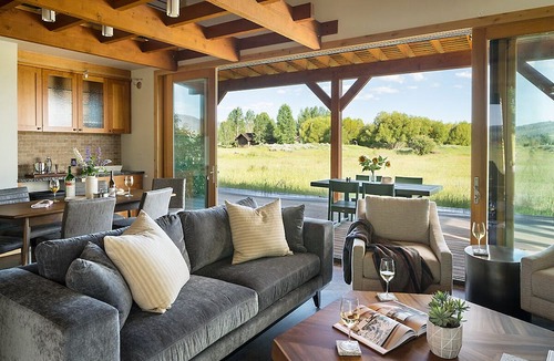 South Park Villa | Stunning One Bedroom Cabin on Private, Seven Plus Acre Parcel South of Jackson.