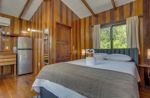 Placencia Villa | Kmar Villas