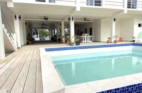 Caye Caulker Apartment | Ashton Court Belize