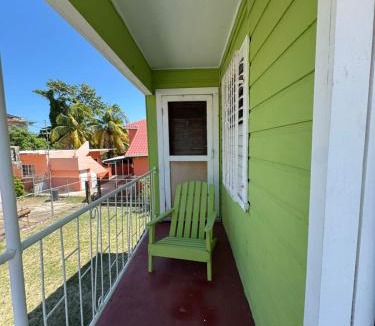 Belize City Hostel | McKay's Hostel Bed & Bath