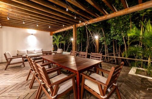 San Pedro Villa | Azure Tide and Mistico Beach Club plus Boat Shuttle