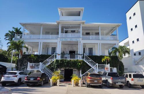 Fort George Hotel | The Great House Inn