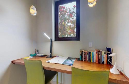 Caribbean Way House | Green Tower House