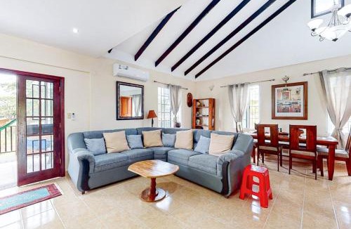 San Ignacio House | The Pine Tree Villa