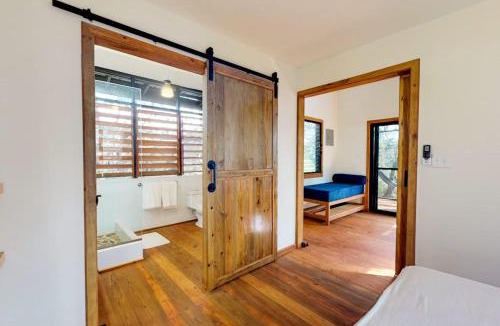 Surfside House | Mahogany Cabaña at Inn The Trees -Gold Standard Certified