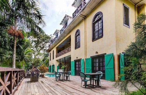 Bullet Tree Falls House | Mahogany Hall Gold Standard Certified