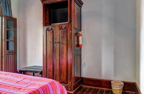 Bullet Tree Falls House | Mahogany Hall Gold Standard Certified