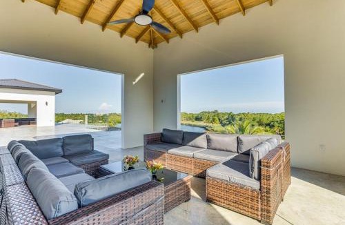 Cocoplum Villa | Villa Laguna at Beyond the Blue