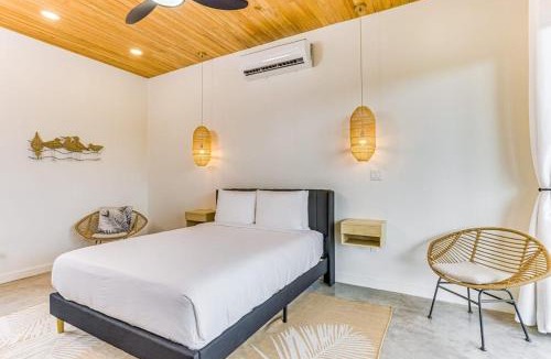 Cocoplum Villa | Villa Laguna at Beyond the Blue