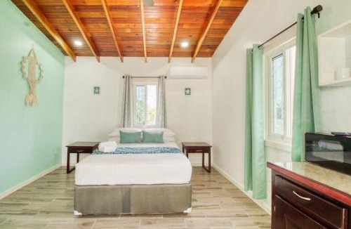 Caye Caulker Apartment | DV 4 at DV Cabanas Gold Standard Certified