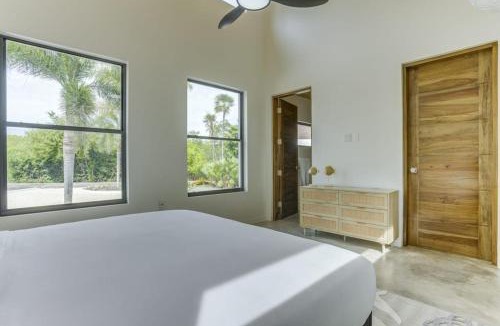 Cocoplum Villa | Villa Cascada at Beyond the Blue