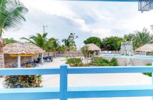 Caye Caulker Apartment | Affordable Suite on Gated Property with Rooftop Deck WiFi AC and Shared Pool