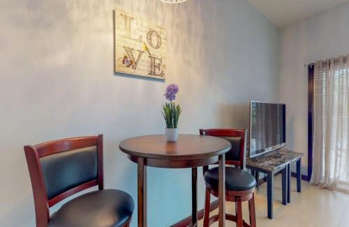 San Pedro House | Oceanfront condo with amazing water views partial AC WiFi & pool