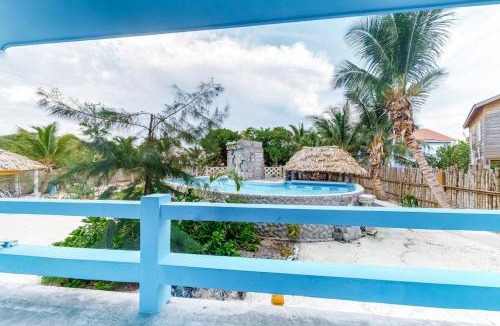 Caye Caulker Apartment | Island Paradise Suite with WiFi Partial AC & Pool Rooftop Patio & BBQ Area