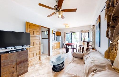 Caye Caulker Apartment | Resort Gem with Great Views WiFi AC Shared Pool & Rooftop Deck