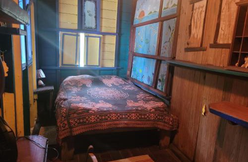 Hopkins Hostel | Kismet Inn DORM 20us per person