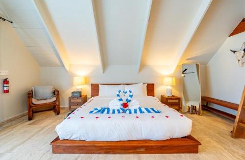 San Pedro Villa | Private Villa - Large Pool and Jacuzzi