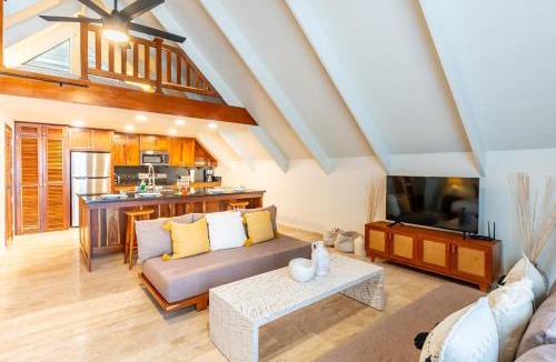 San Pedro Villa | Private Villa - Large Pool and Jacuzzi