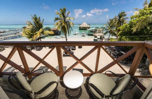 San Pedro Hostel | Sandbar Beachfront Hotel & Hostel Restaurant