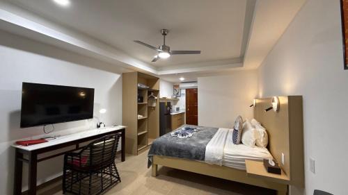 San Pedro Hotel | Captain Morgan's Retreat