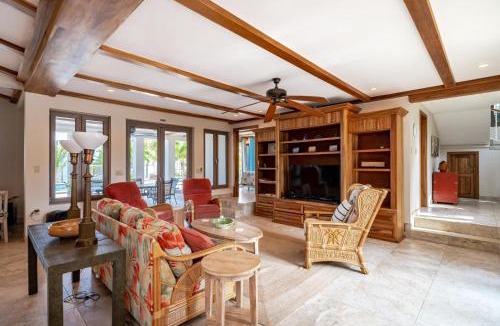 Surfside Villa | Surfside Gecko - Large Oceanfront Villa with Pool Close to Village