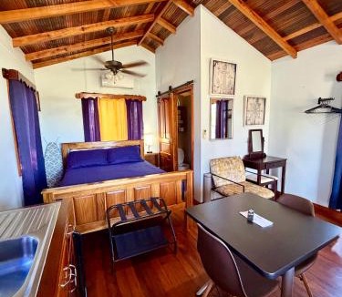 Dangriga Hotel | Sunshine Cabanas At Ocean View