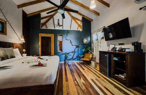 Placencia Hotel | Mariposa Belize Beach Resort