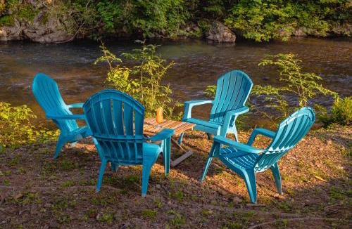 Armenia Resort | Roaring River Resort