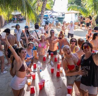 Caye Caulker Hostel | Bella's Backpackers Hostel