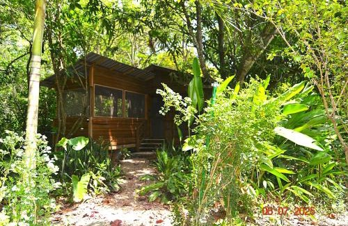 San Ignacio House | Private 2-Bedroom Jungle Cabin in Tropical Garden, San Ignacio