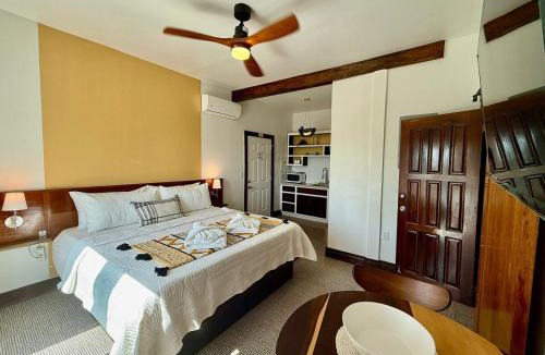 Caye Caulker Villa | 360 Suites - Seaside 6Bedroom Retreat