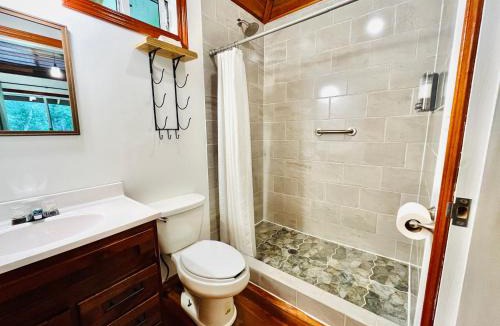 Orange Walk District Cabin | Crystal Creek Lodge