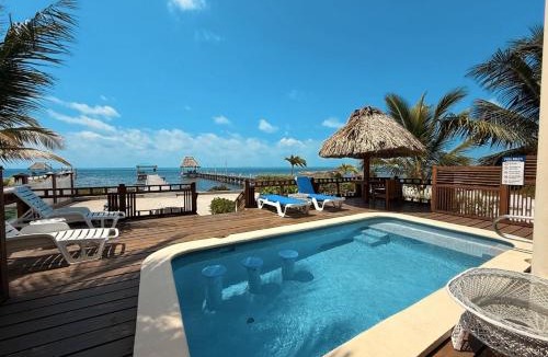 San Pedro House | La Perla Azul Beach House with Pool
