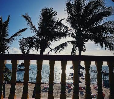 Caye Caulker Hotel | Barefoot Beach Belize