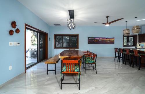 Cocoplum Villa | Belizean Bliss