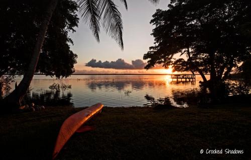 Crooked Tree Hotel | CROOКED TREE LODGE Belize