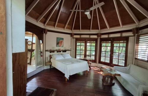 Caye Caulker Bed & Breakfast | Jungle Cocoon Boutique Hotel