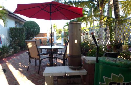 Vista Del Mar House | Cozy Studio Apartment-Free airport pickup and drop off