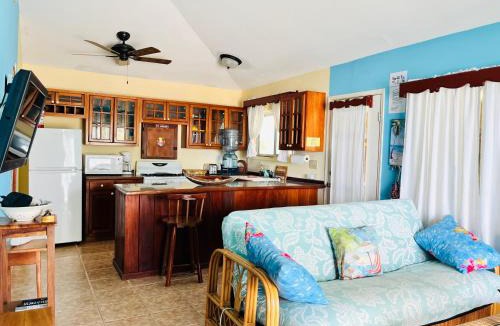 Placencia Hotel | Coral Cove Inn