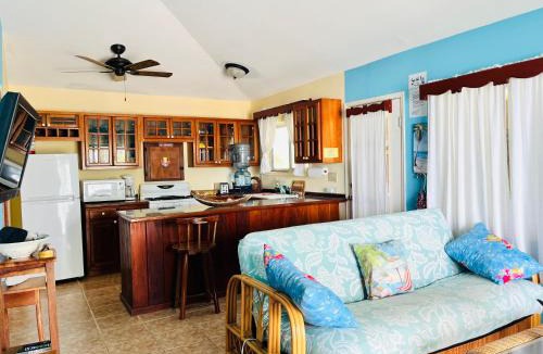 Placencia Hotel | Coral Cove Inn