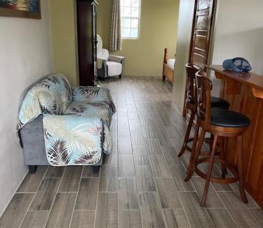 Caye Caulker Apartment | Hidden Treasure Vacation Home Bay Blue Suite 2