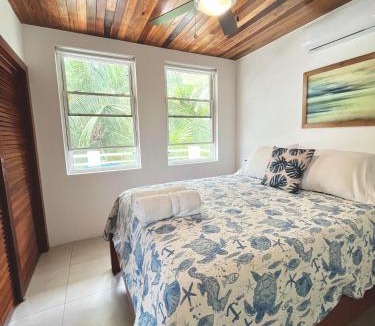 Caye Caulker House | Caribbean Sunrise Cottage