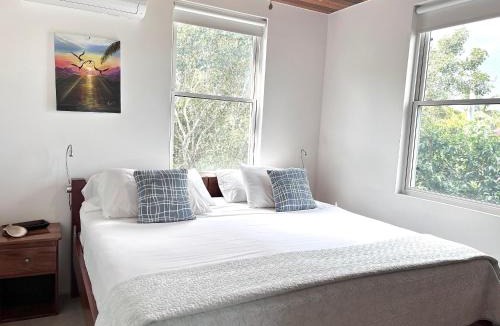 Caye Caulker Villa | Caribbean Sunrise Villa