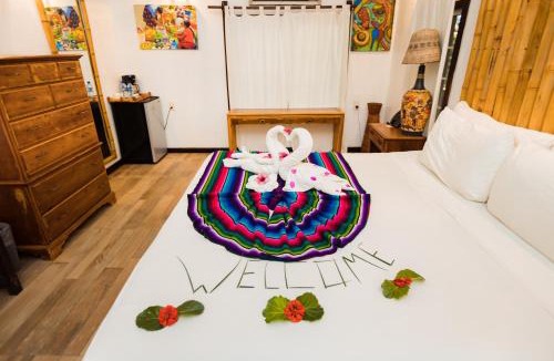 San Ignacio Hotel | Falling Leaves Lodge