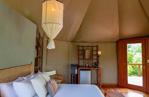 Good Living Camp Cabin | Sleeping Giant Rainforest Lodge