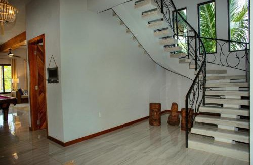 Placencia Villa | Island Time Gecko - Private Island Beachfront Villa 1 Min From Village
