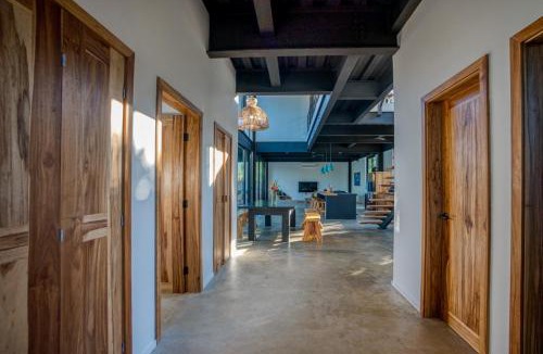Cocoplum Villa | Balam Beach Villa - Modern 4Bed Oceanfront w Pool