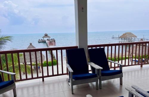 Caye Caulker House | VeLento Oceanfront Penthouse #1